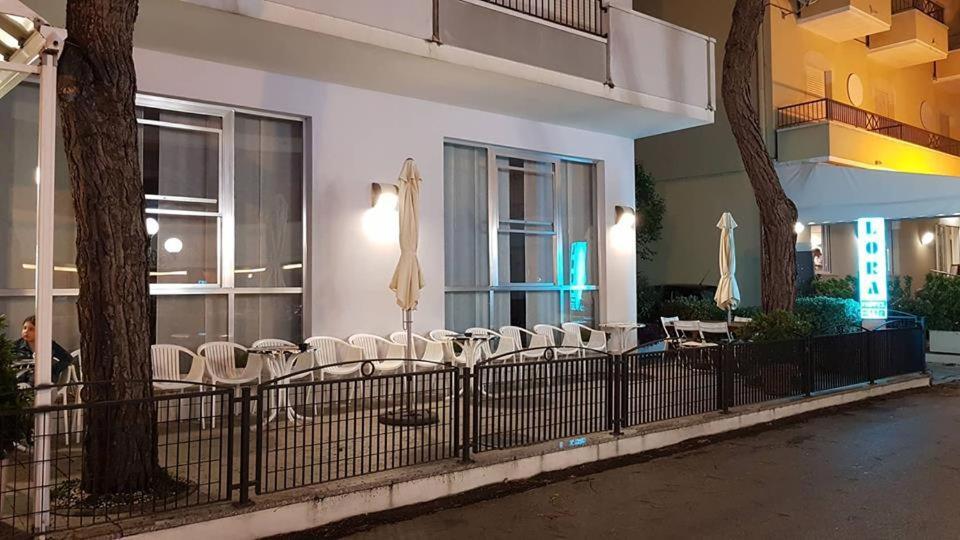 Hotel Lora ريميني المظهر الخارجي الصورة